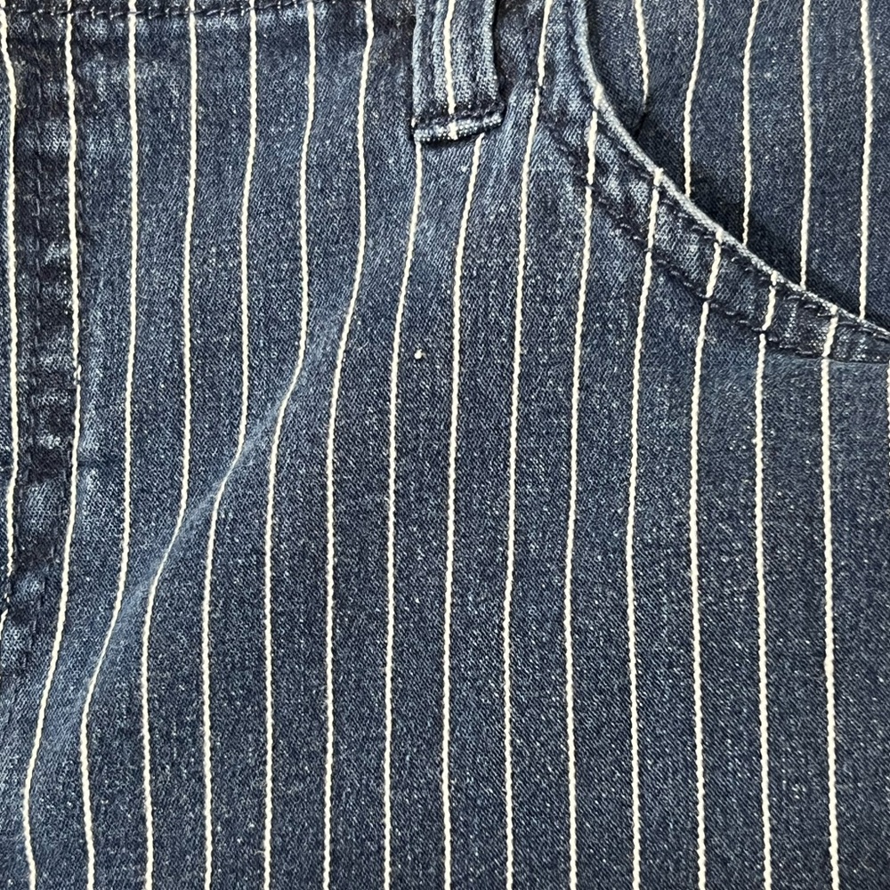 FADED GLORY BLUE AND WHITE NAUTICAL PINSTRIPES DENIM SHORTS SIZE 14 - Picture 8 of 11